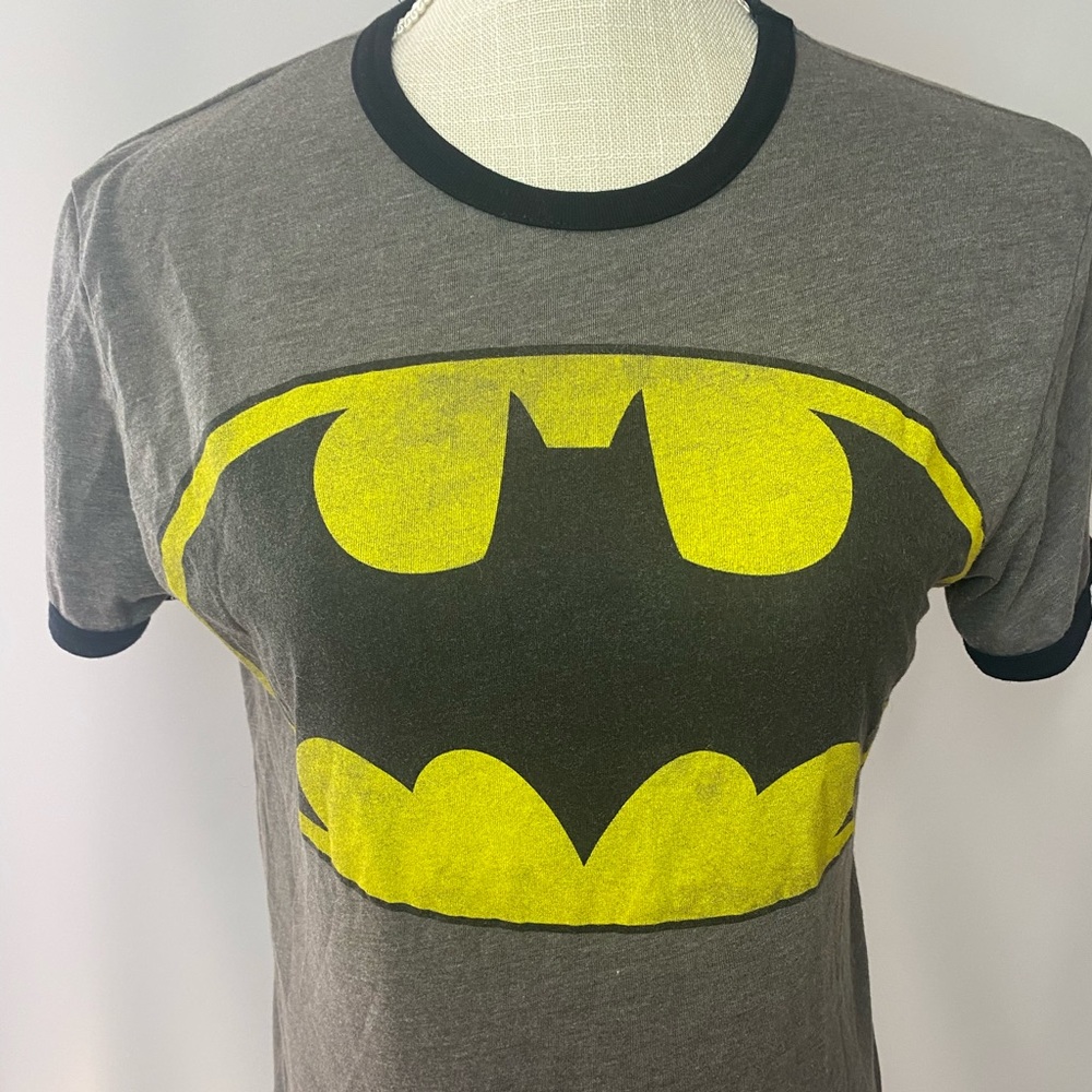 21 Men Batman Gray/Black Ringer Tee